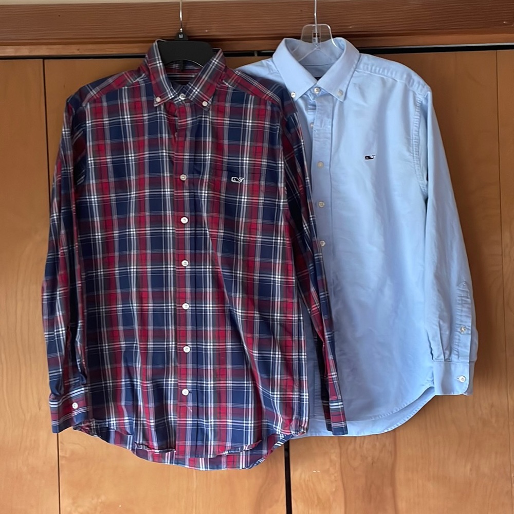 2 Vineyard Vines button down shirts, size S